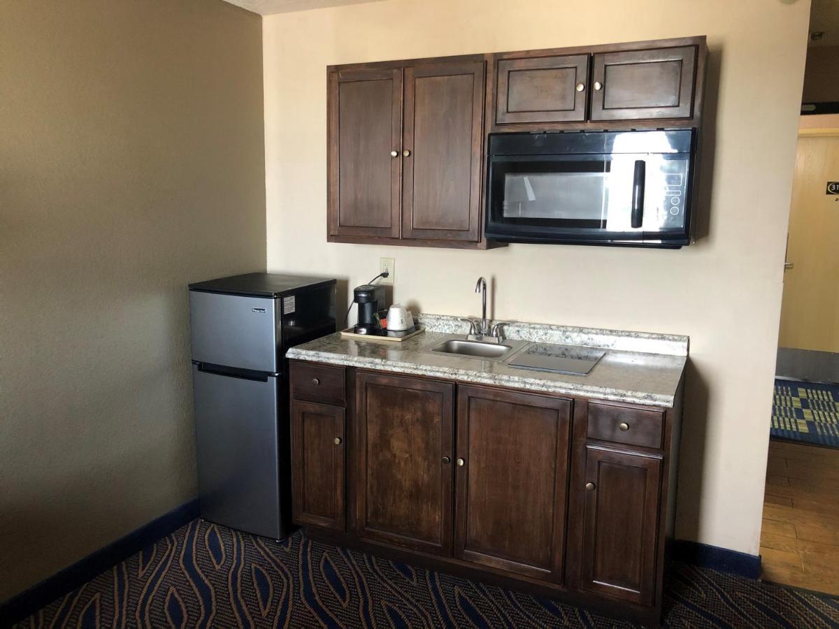 Super 8 By Wyndham Cedar City Esterno foto
