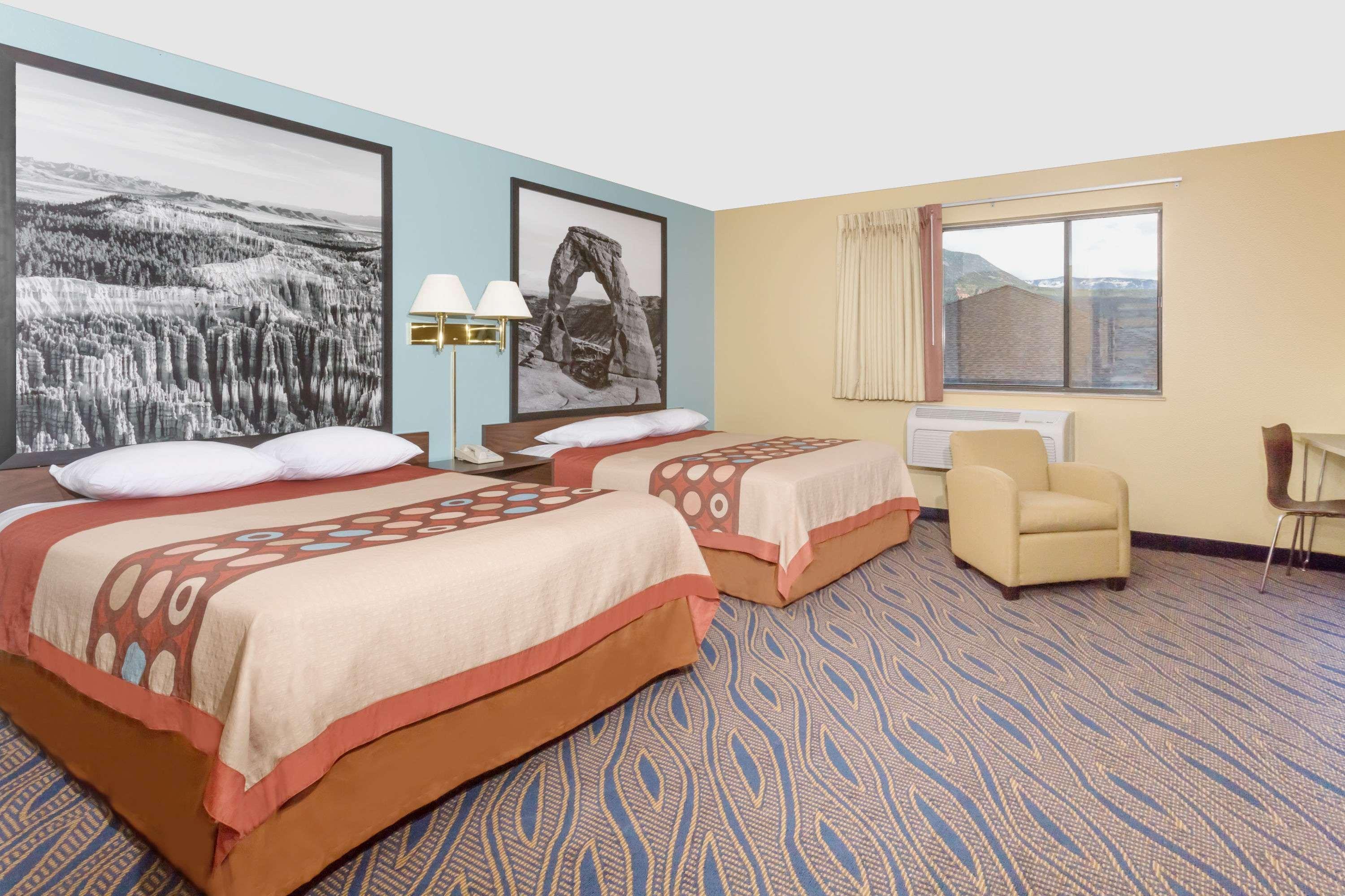 Super 8 By Wyndham Cedar City Esterno foto