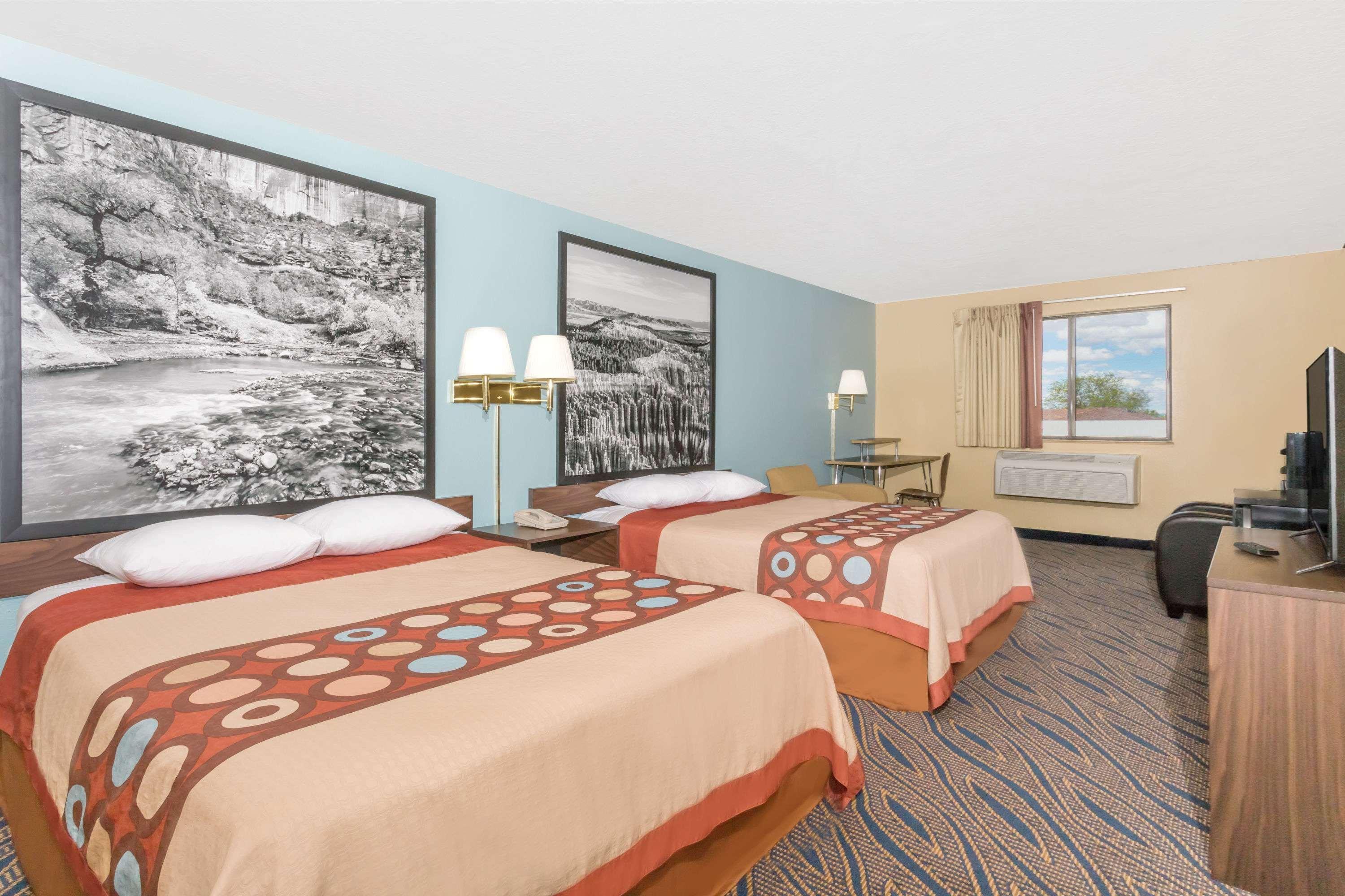 Super 8 By Wyndham Cedar City Esterno foto