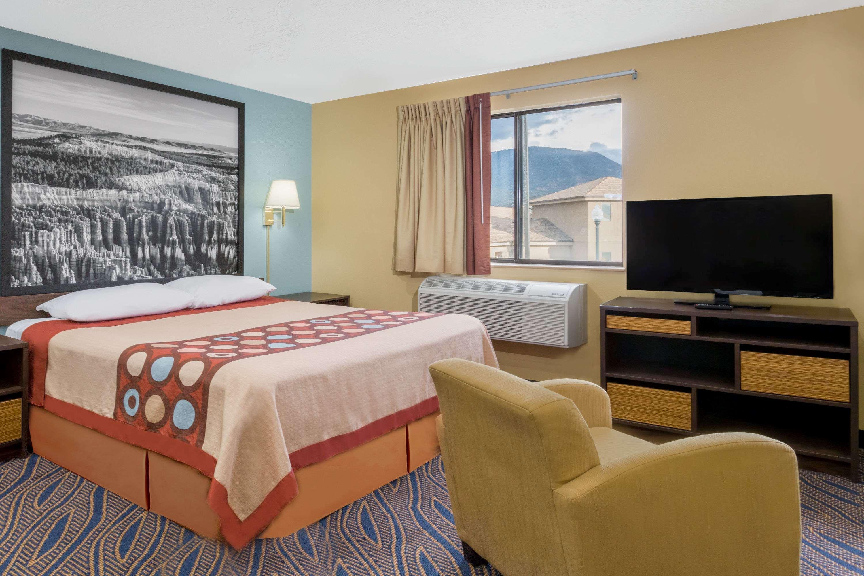 Super 8 By Wyndham Cedar City Esterno foto
