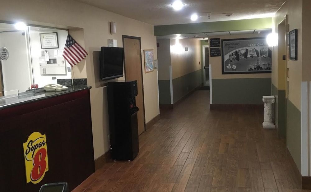 Super 8 By Wyndham Cedar City Esterno foto